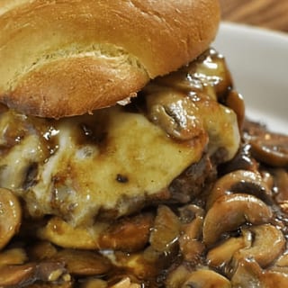 Janik Hobo Cheeseburger